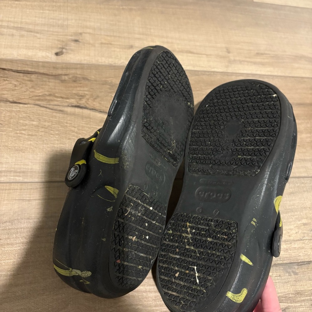 Crocs at Work Unisex Bistro Slip Resistant Clog Banana Black Yellow Women’s 7 - Picture 5 of 7
